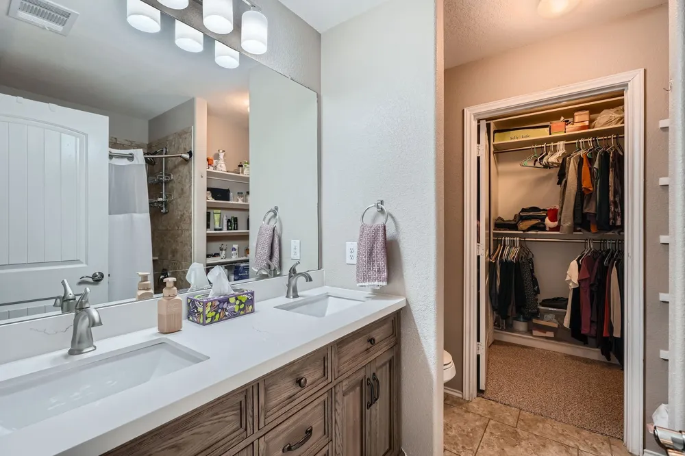 3504 Alpine Autumn Drive Austin, TX 78744