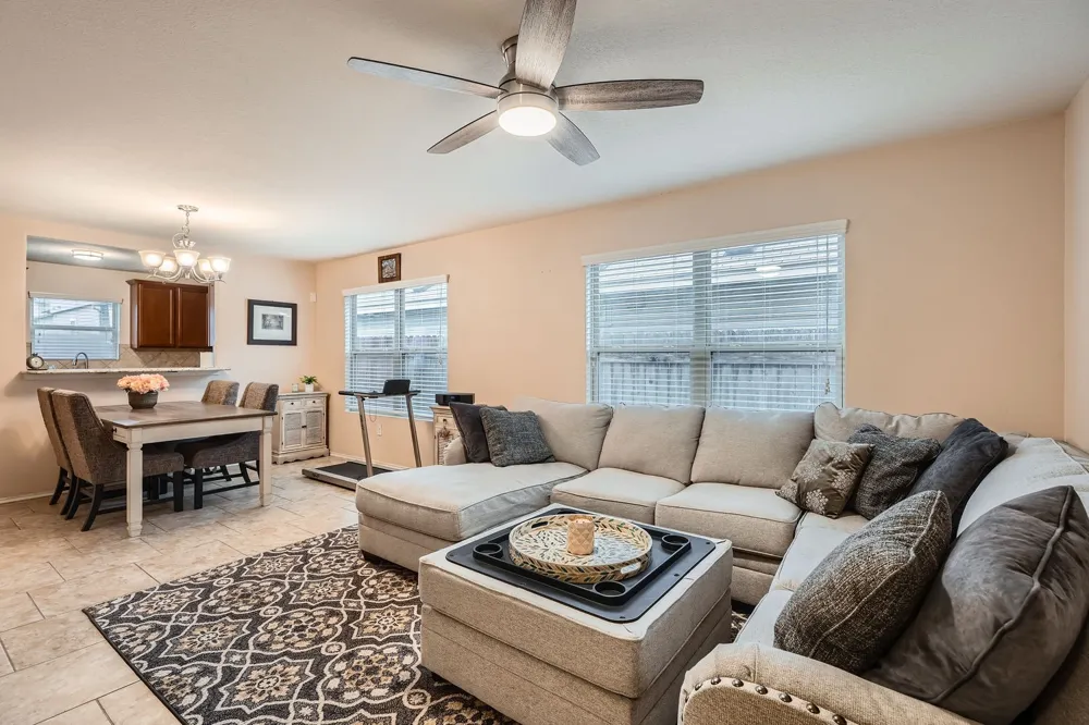 3504 Alpine Autumn Drive Austin, TX 78744