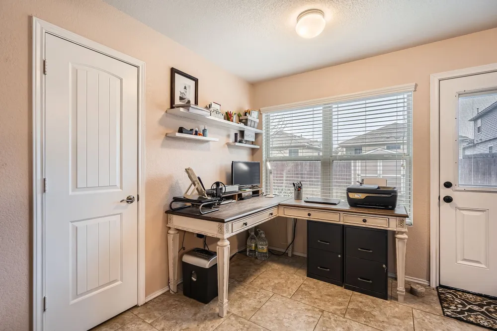 3504 Alpine Autumn Drive Austin, TX 78744