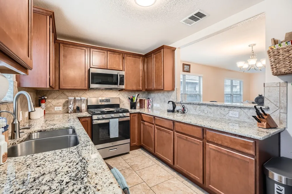 3504 Alpine Autumn Drive Austin, TX 78744