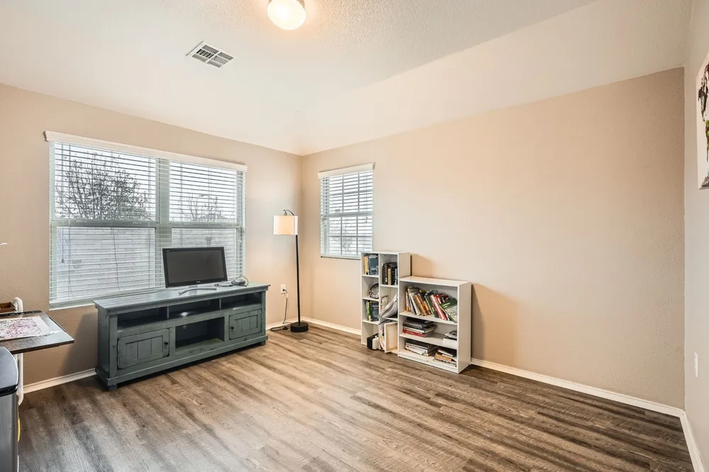 3504 Alpine Autumn Drive Austin, TX 78744