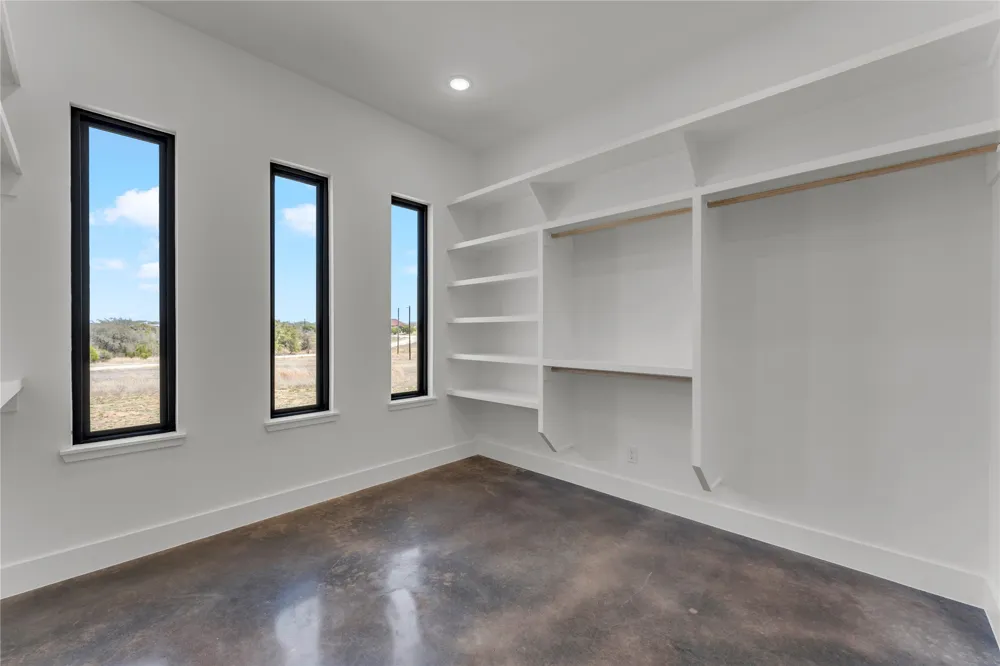 138 Cloudwood Ranch Road Briggs, TX 78608