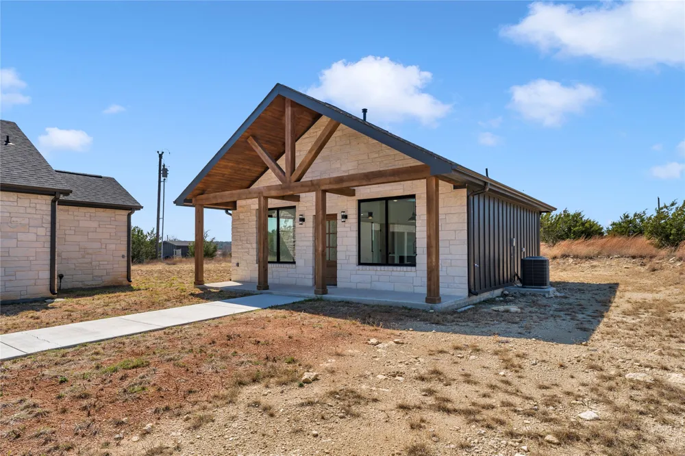 138 Cloudwood Ranch Road Briggs, TX 78608