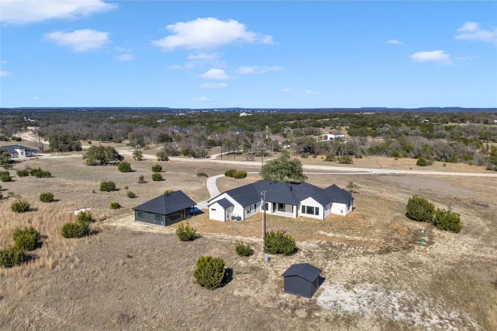 138 Cloudwood Ranch Road Briggs, TX 78608
