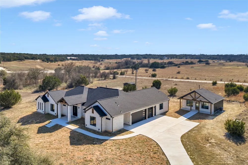 138 Cloudwood Ranch Road Briggs, TX 78608