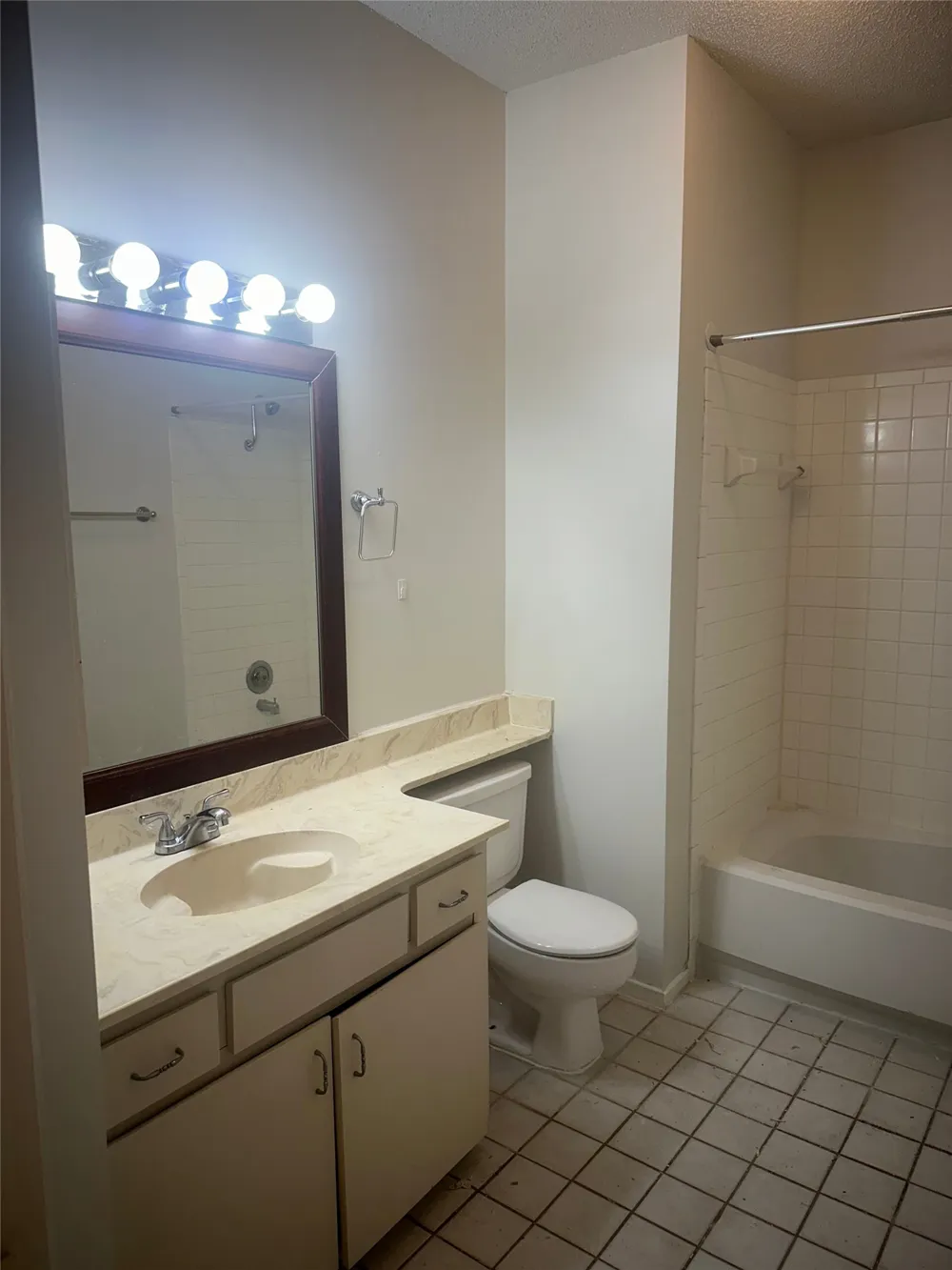 106 E 30th Street #101 Austin, TX 78705