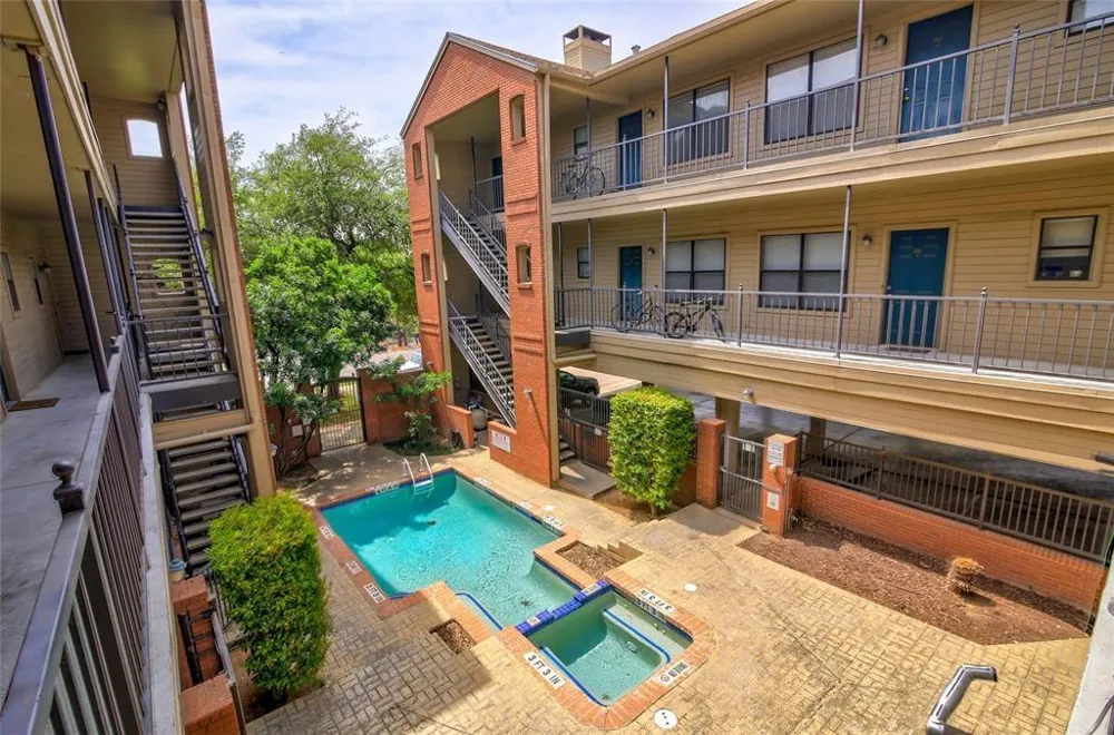 106 E 30th Street #101 Austin, TX 78705