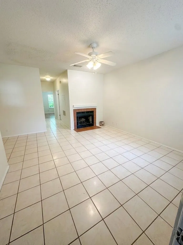 106 E 30th Street #101 Austin, TX 78705