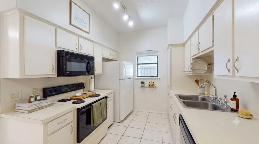 106 E 30th Street #101 Austin, TX 78705