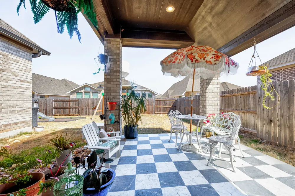 312 Jefferson Drive Kyle, TX 78640
