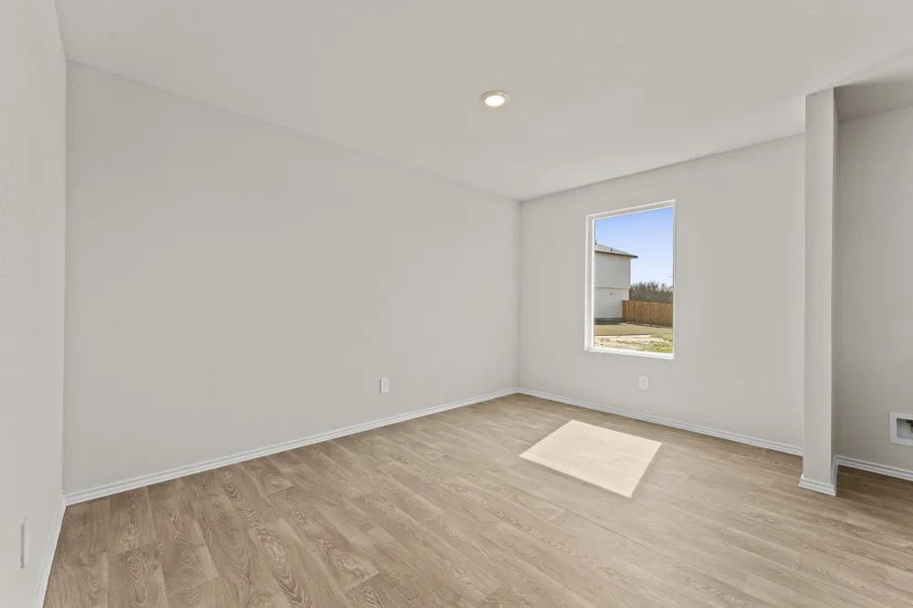 2203 LIONHEART DRIVE Luling, TX 78648