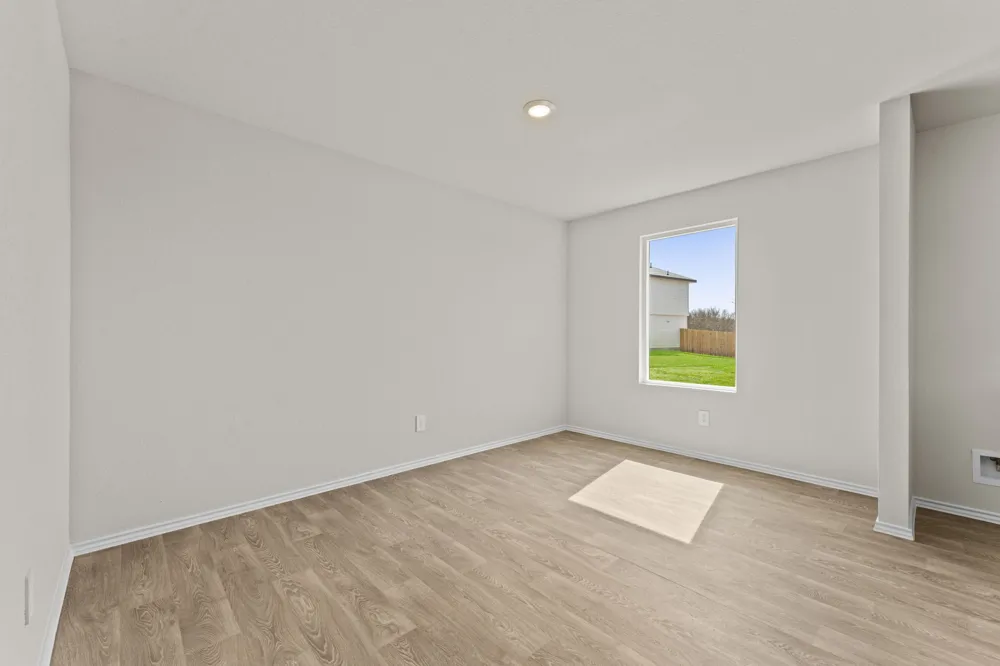 2203 LIONHEART DRIVE Luling, TX 78648
