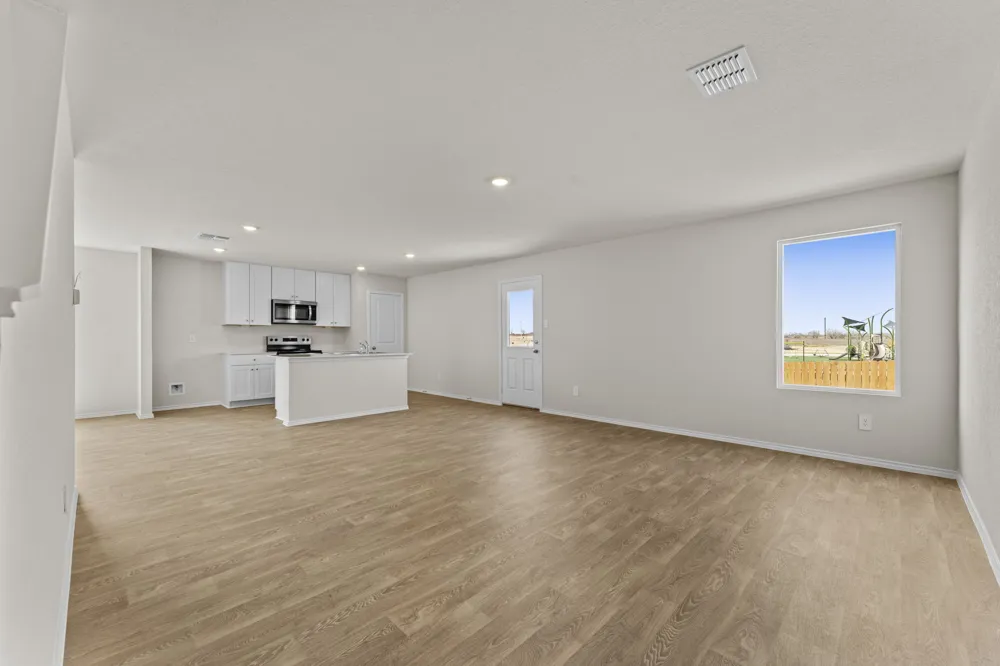 2203 LIONHEART DRIVE Luling, TX 78648