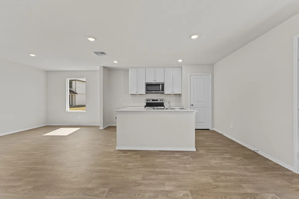 2203 LIONHEART DRIVE Luling, TX 78648
