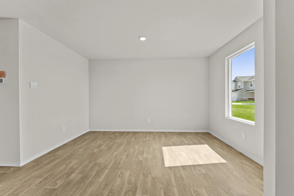 2203 LIONHEART DRIVE Luling, TX 78648