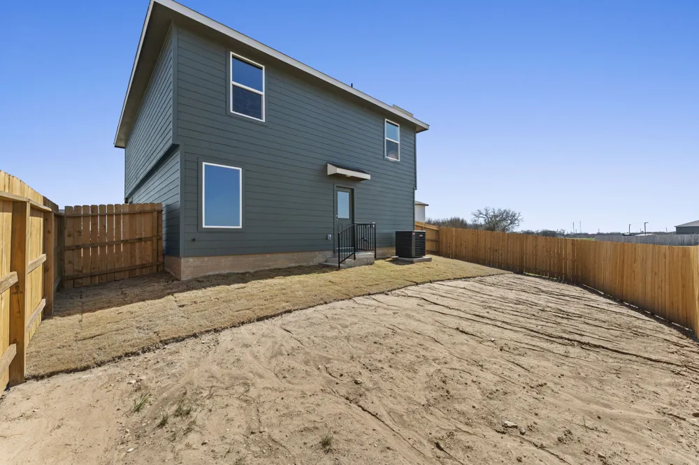 2203 LIONHEART DRIVE Luling, TX 78648