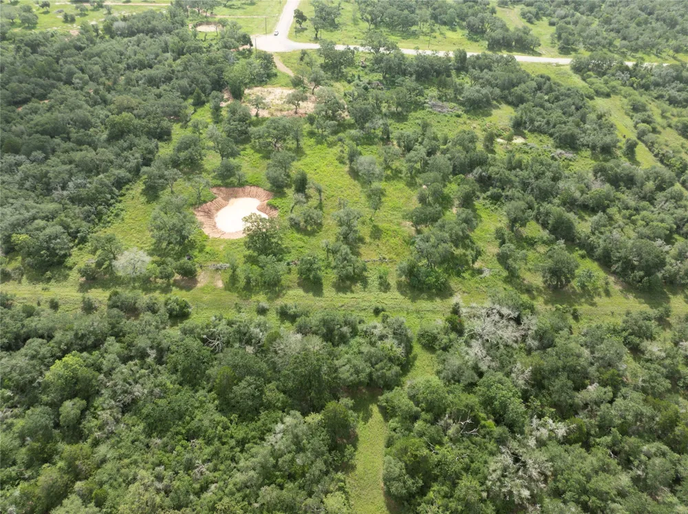1178 Specklebelly Lane Columbus, TX 78934