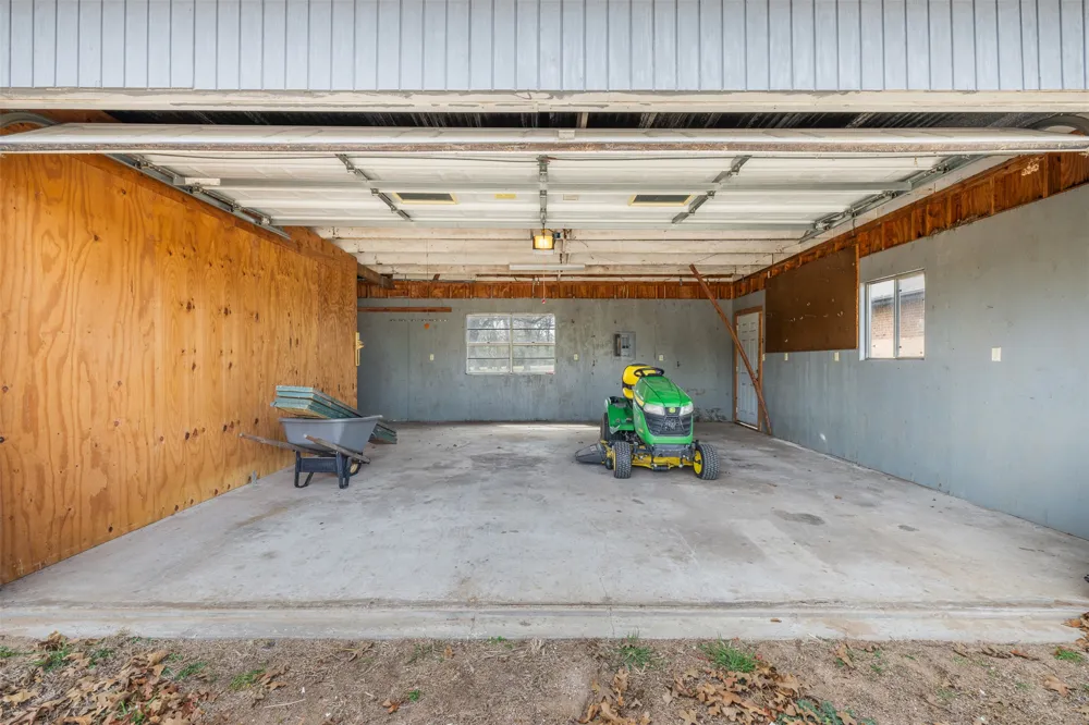 1196 Sherrill Lane Lexington, TX 78947
