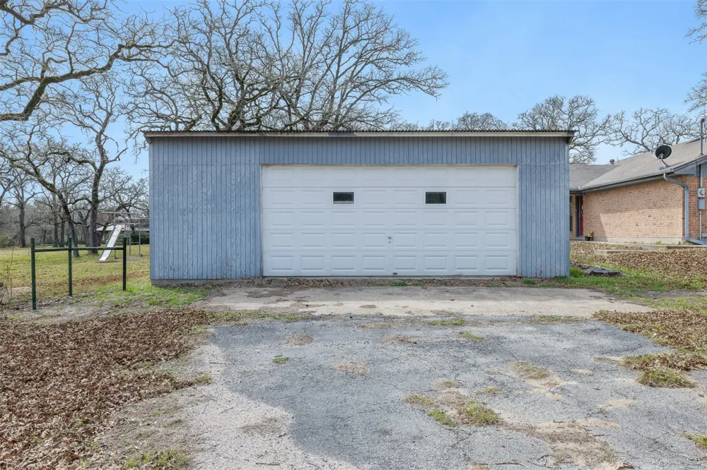 1196 Sherrill Lane Lexington, TX 78947