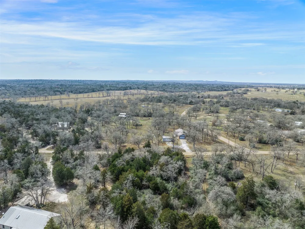1196 Sherrill Lane Lexington, TX 78947