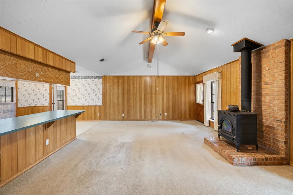1196 Sherrill Lane Lexington, TX 78947