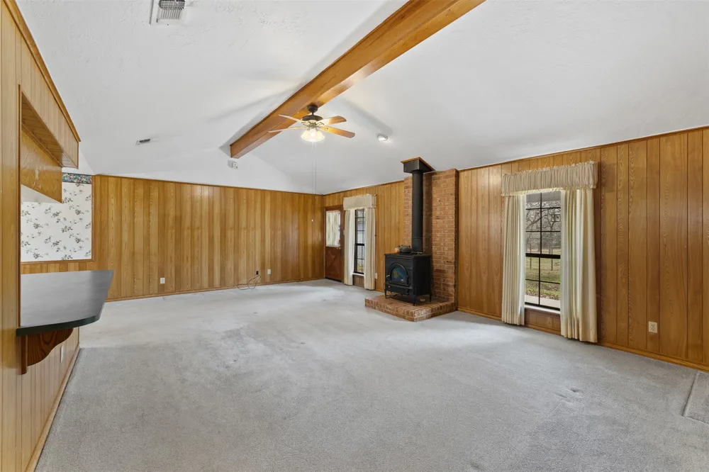 1196 Sherrill Lane Lexington, TX 78947
