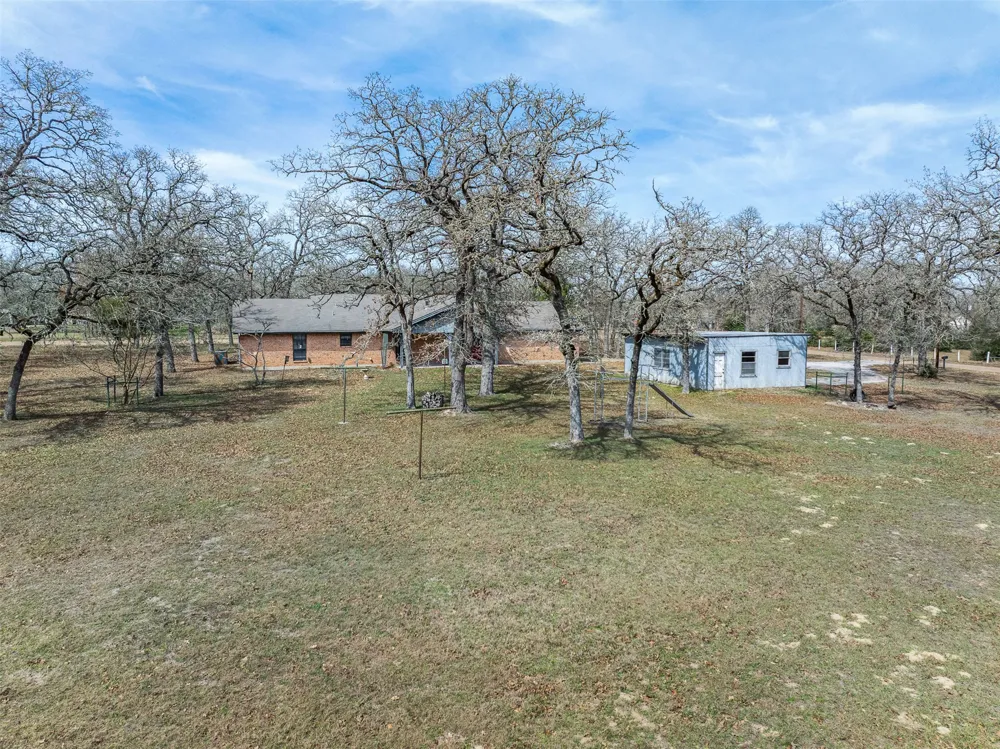 1196 Sherrill Lane Lexington, TX 78947