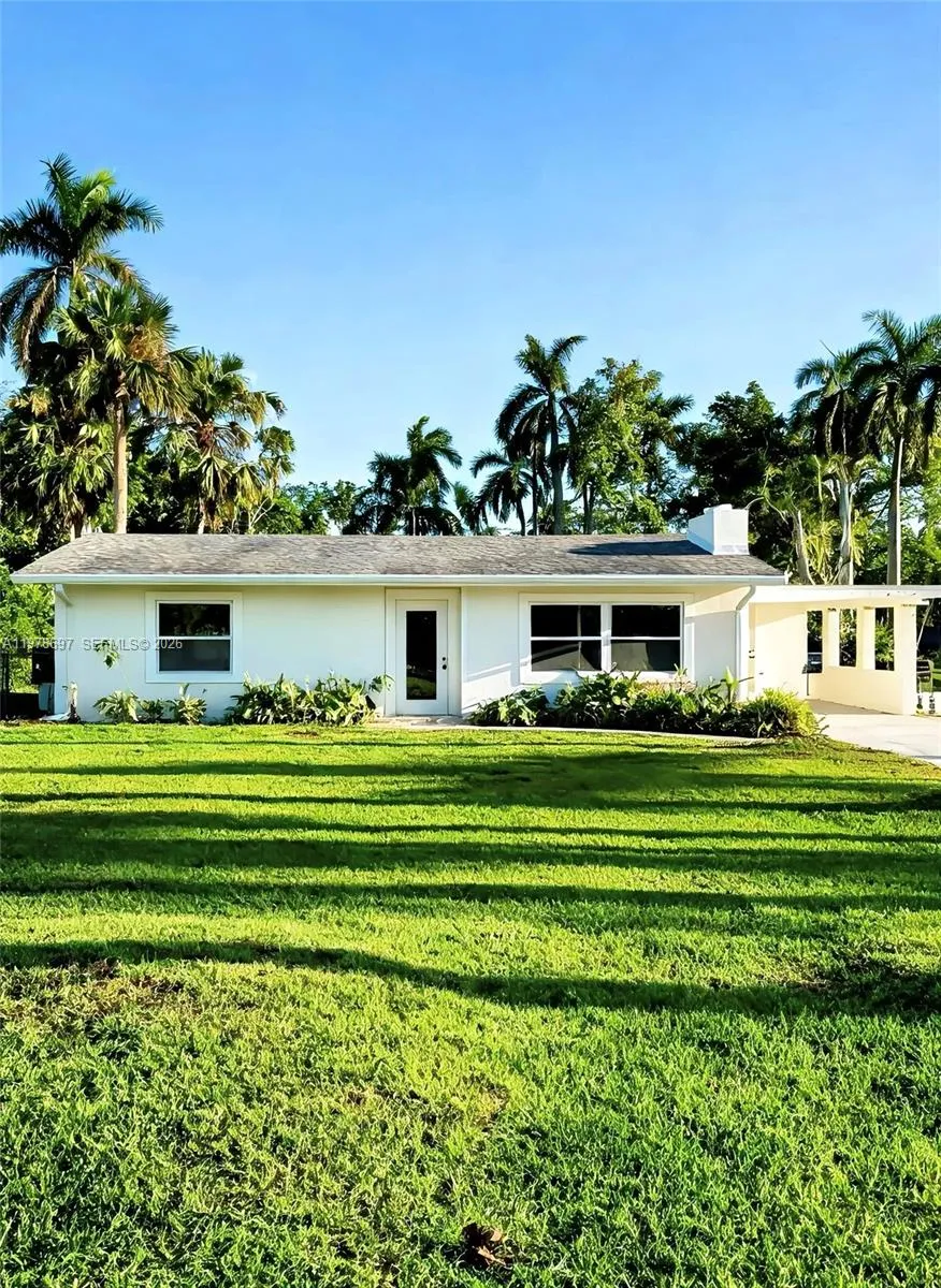4438 E Riverside Drive Fort Myers, FL 33905