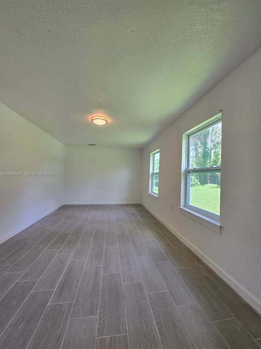 4438 E Riverside Drive Fort Myers, FL 33905