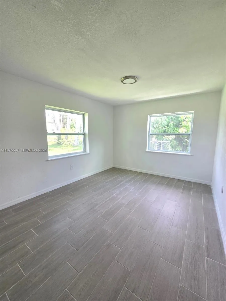 4438 E Riverside Drive Fort Myers, FL 33905
