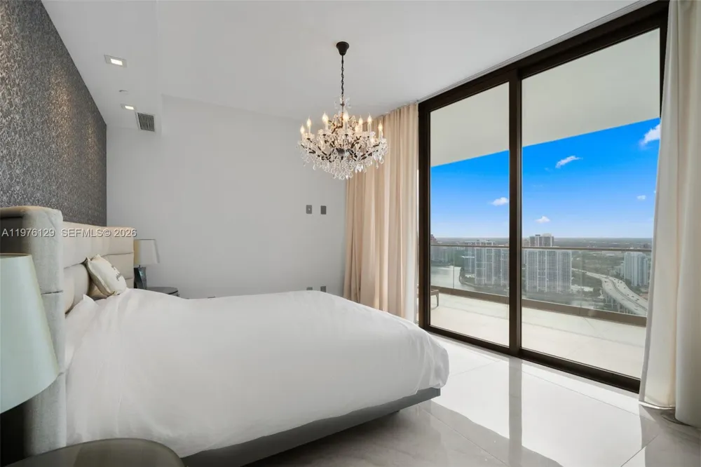 18975 Collins Ave #3205 Sunny Isles Beach, FL 33160