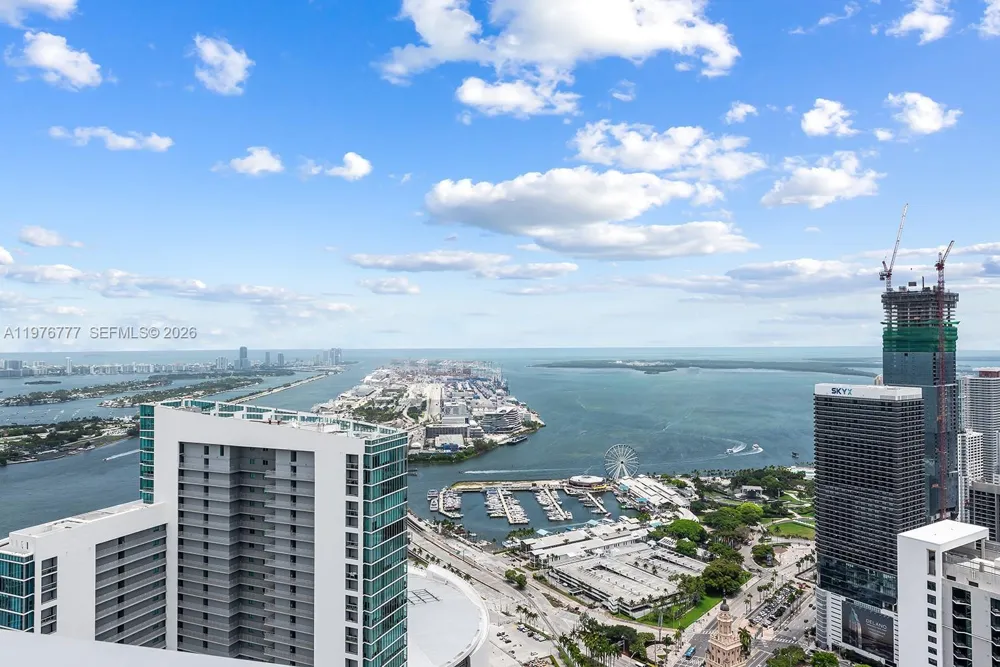 851 NE 1st Ave #PH 5700 Miami, FL 33132