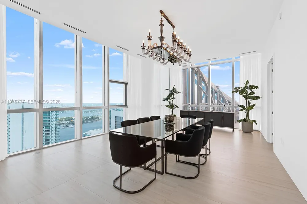 851 NE 1st Ave #PH 5700 Miami, FL 33132