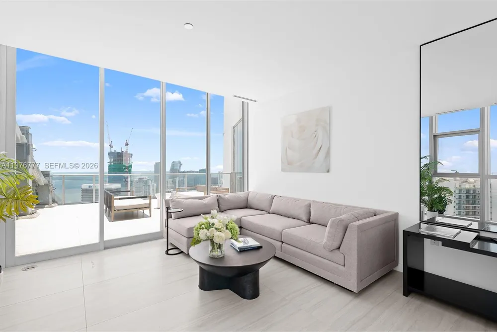 851 NE 1st Ave #PH 5700 Miami, FL 33132