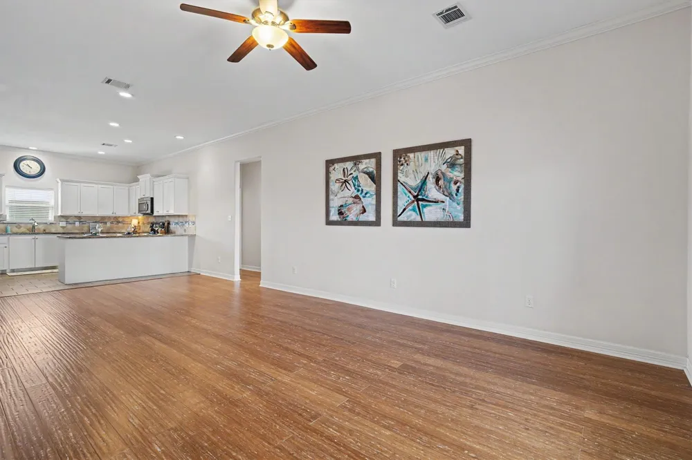 437 Pompano Street Bayou Vista, TX 77563