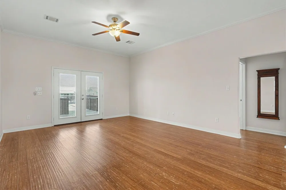 437 Pompano Street Bayou Vista, TX 77563