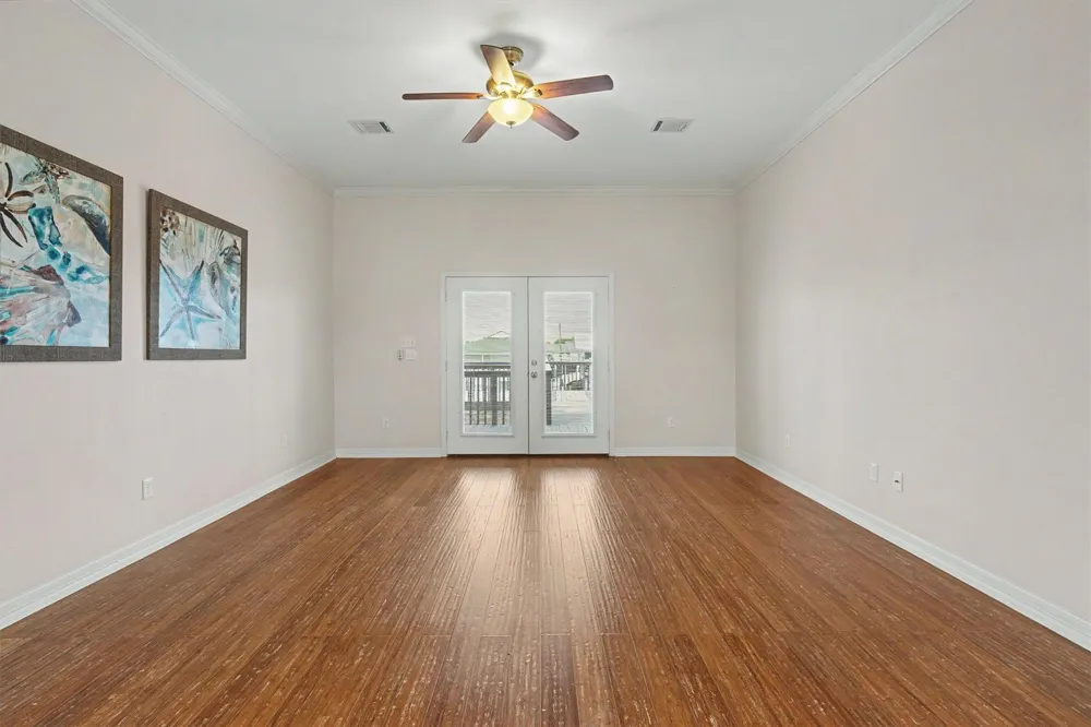 437 Pompano Street Bayou Vista, TX 77563