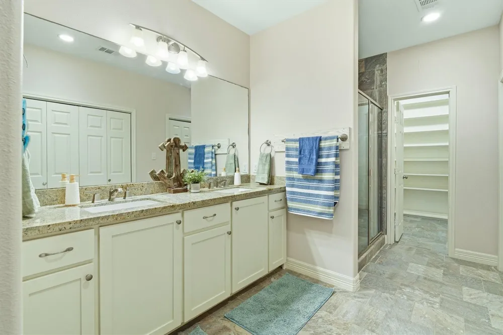 437 Pompano Street Bayou Vista, TX 77563