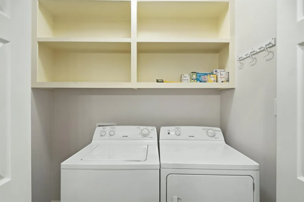 437 Pompano Street Bayou Vista, TX 77563