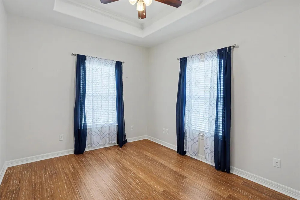 437 Pompano Street Bayou Vista, TX 77563