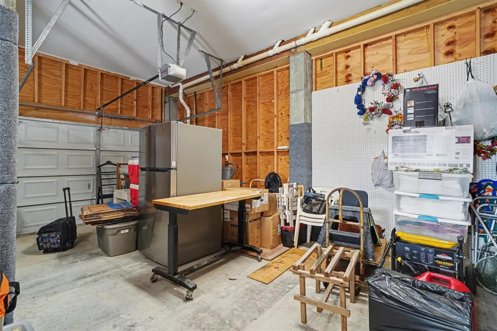 437 Pompano Street Bayou Vista, TX 77563