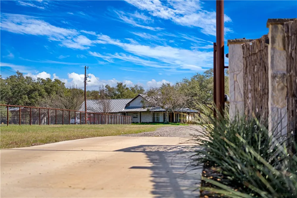 2444 Purgatory Road New Braunfels, TX 78132