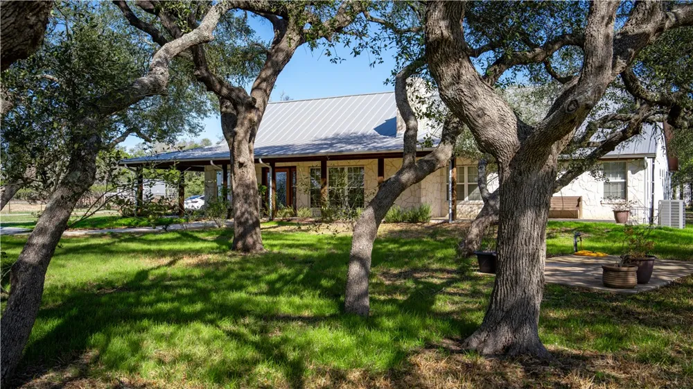 2444 Purgatory Road New Braunfels, TX 78132