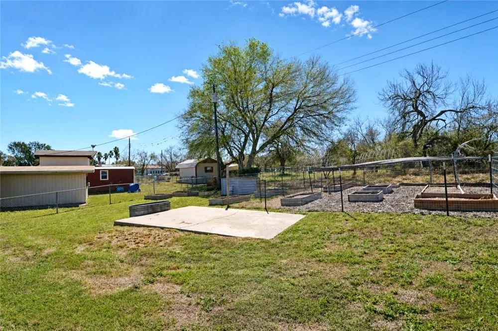 147 Trail Ridge Sandia, TX 78383