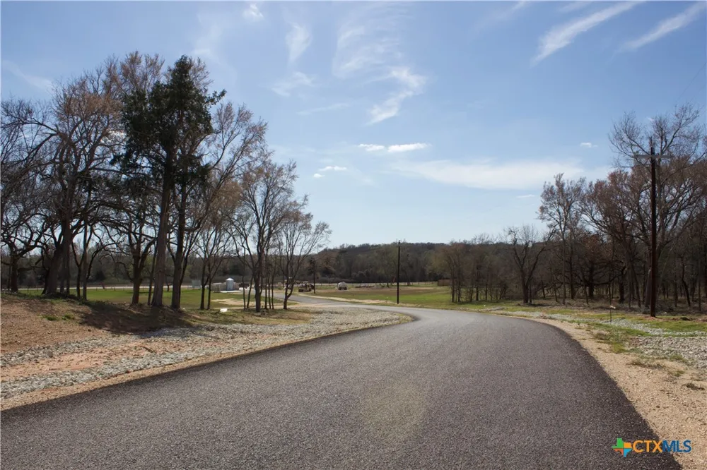 132 Highland Drive Cameron, TX 76520