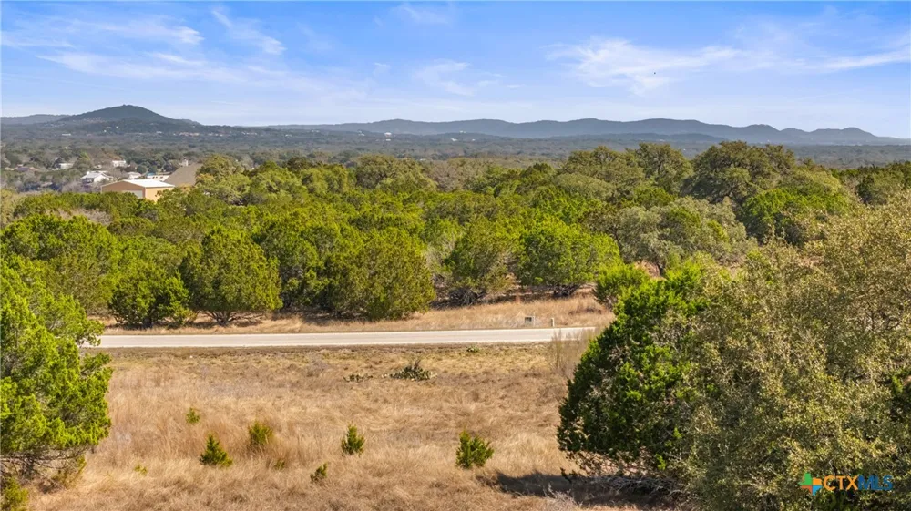 1046 Buckskin Trail Bandera, TX 78003