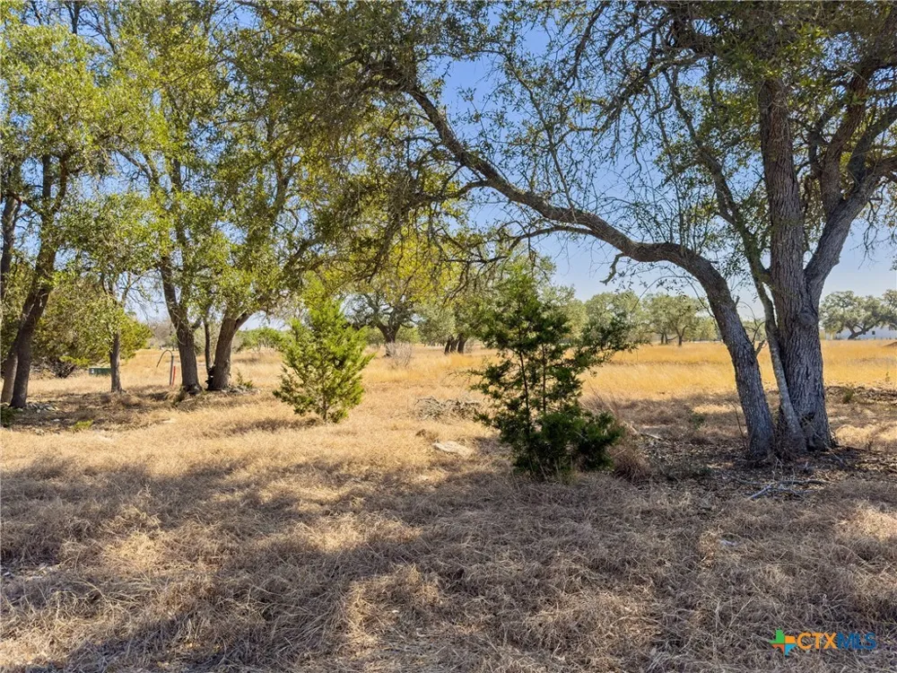 1046 Buckskin Trail Bandera, TX 78003