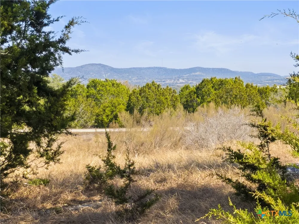 1046 Buckskin Trail Bandera, TX 78003