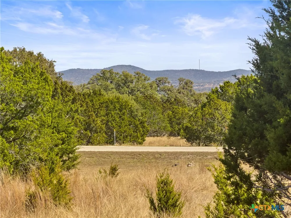 1046 Buckskin Trail Bandera, TX 78003