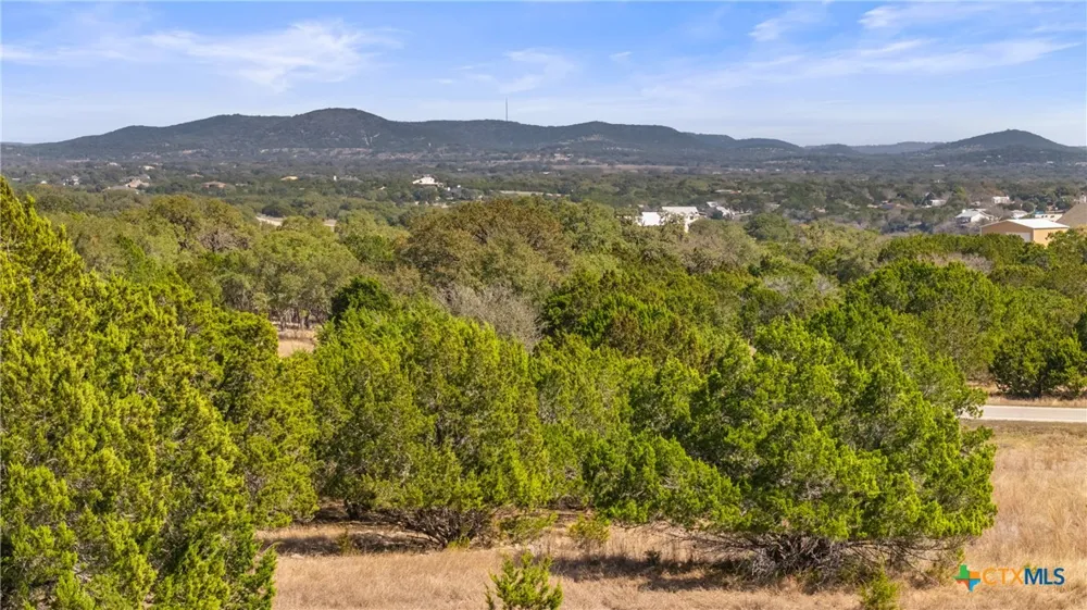 1046 Buckskin Trail Bandera, TX 78003